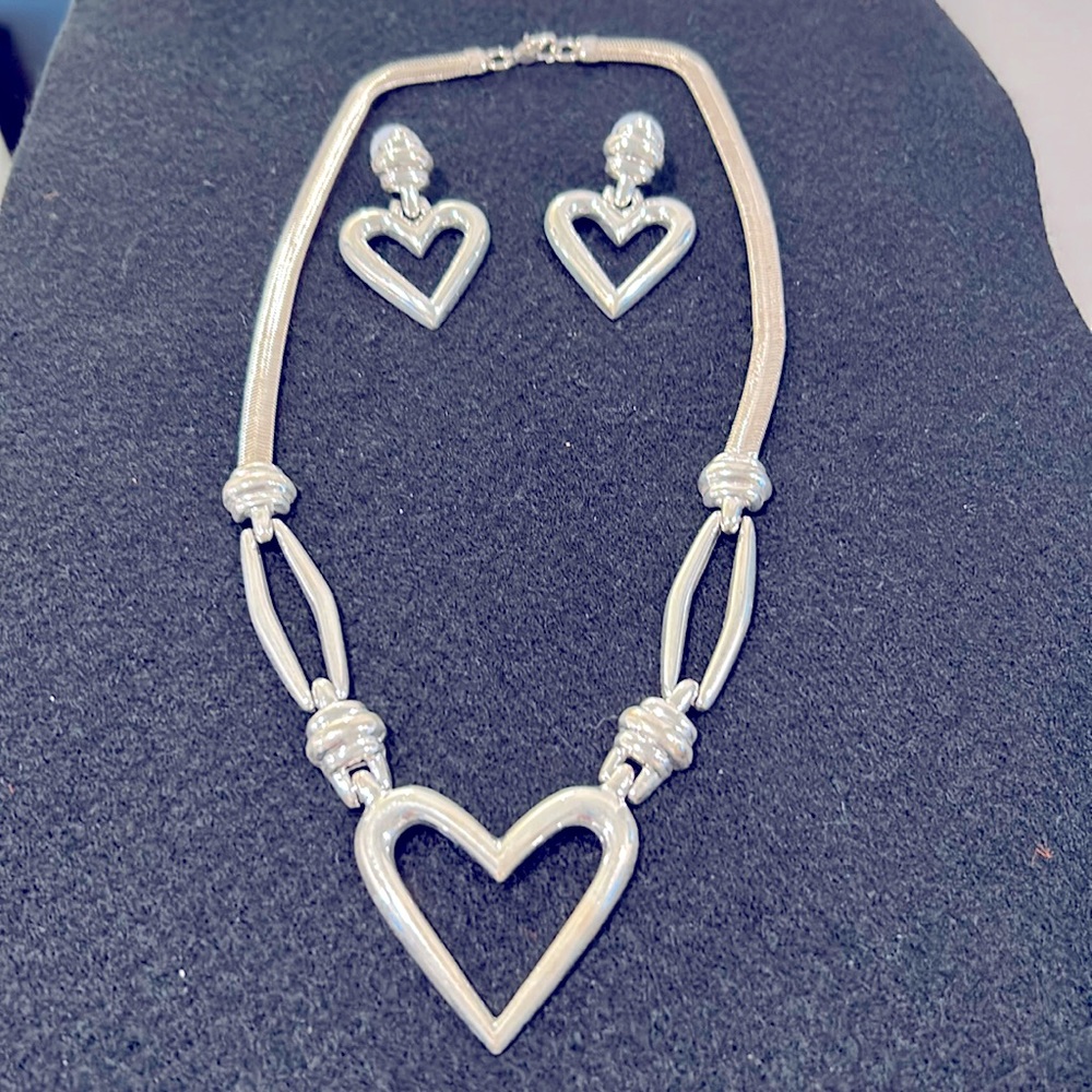 Heart necklace and heart earrings set. silver-plated